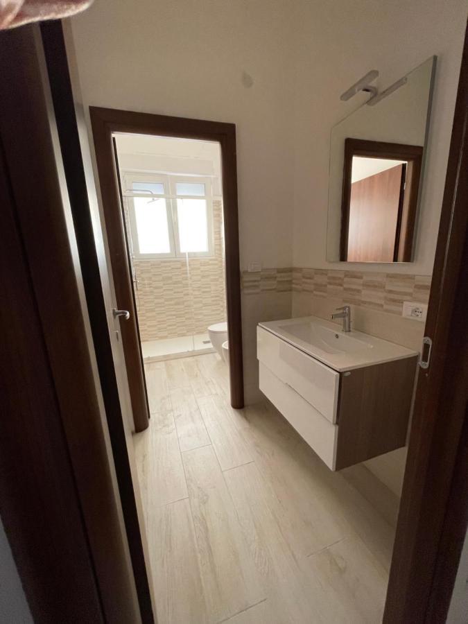 Bilocale Con Posto Auto La Chicca Del Golfo Apartment La Spezia Exterior foto